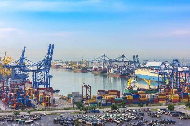 交通运输部关于加快智慧港口和智慧航道建设的意见