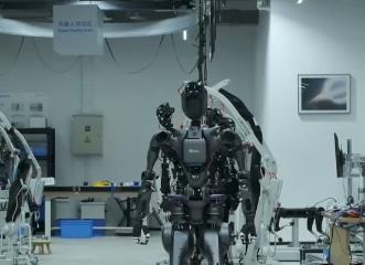 机器人产业发展按下“加速键” 应用深度与广度不断拓展